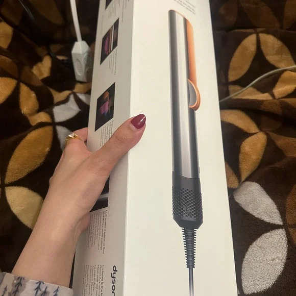 Dyson Airstrait - Picture 2 of 9